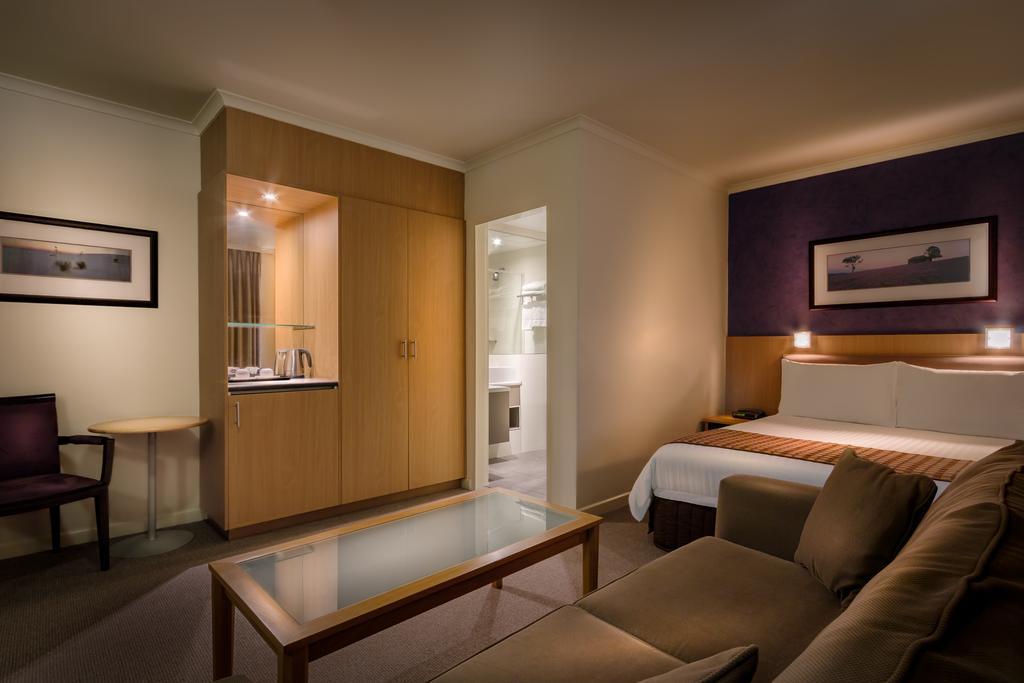 Best Western Plus Travel Inn Мелбърн Екстериор снимка